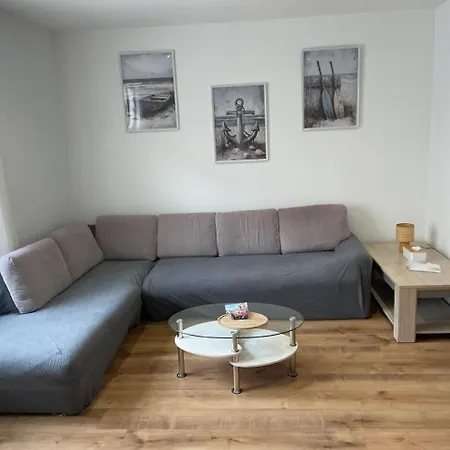 A 1min A Pied De La Petit Philippe Tatil Evi
